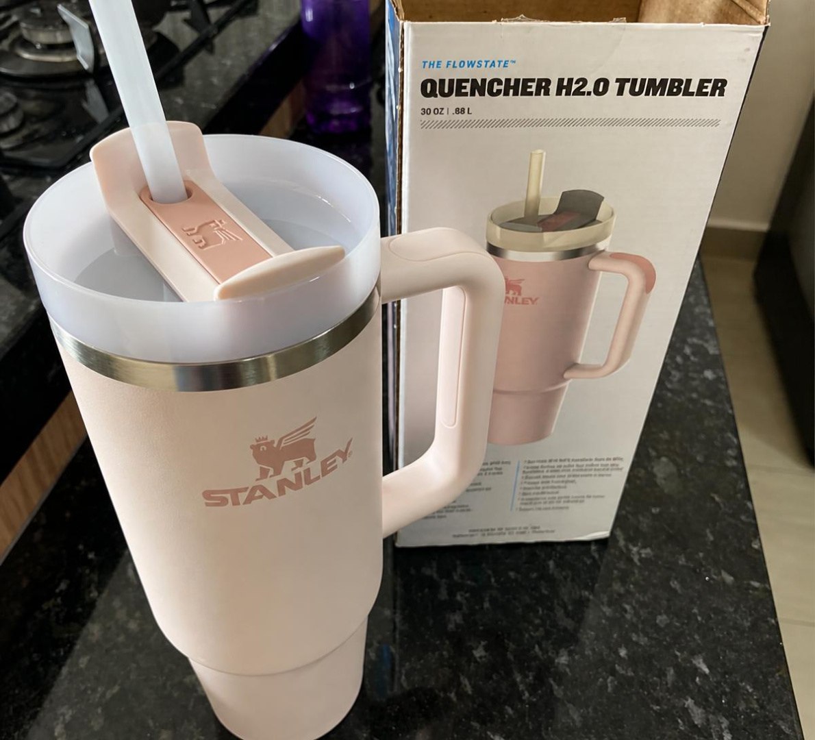 ✅ Copo Quencher Stanley H2.0 FlowState 887ml
