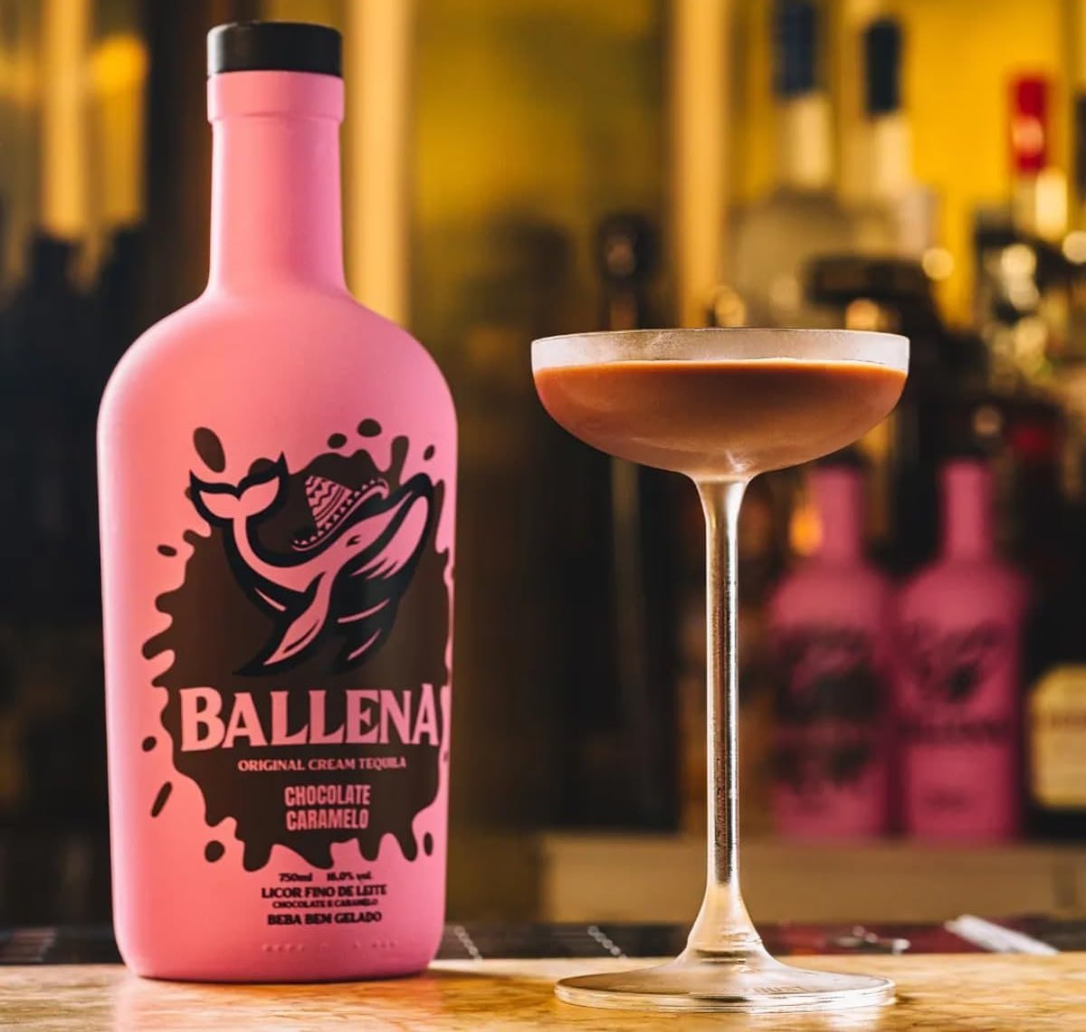 ✅ Licor Ballena chocolate e caramelo 750ml