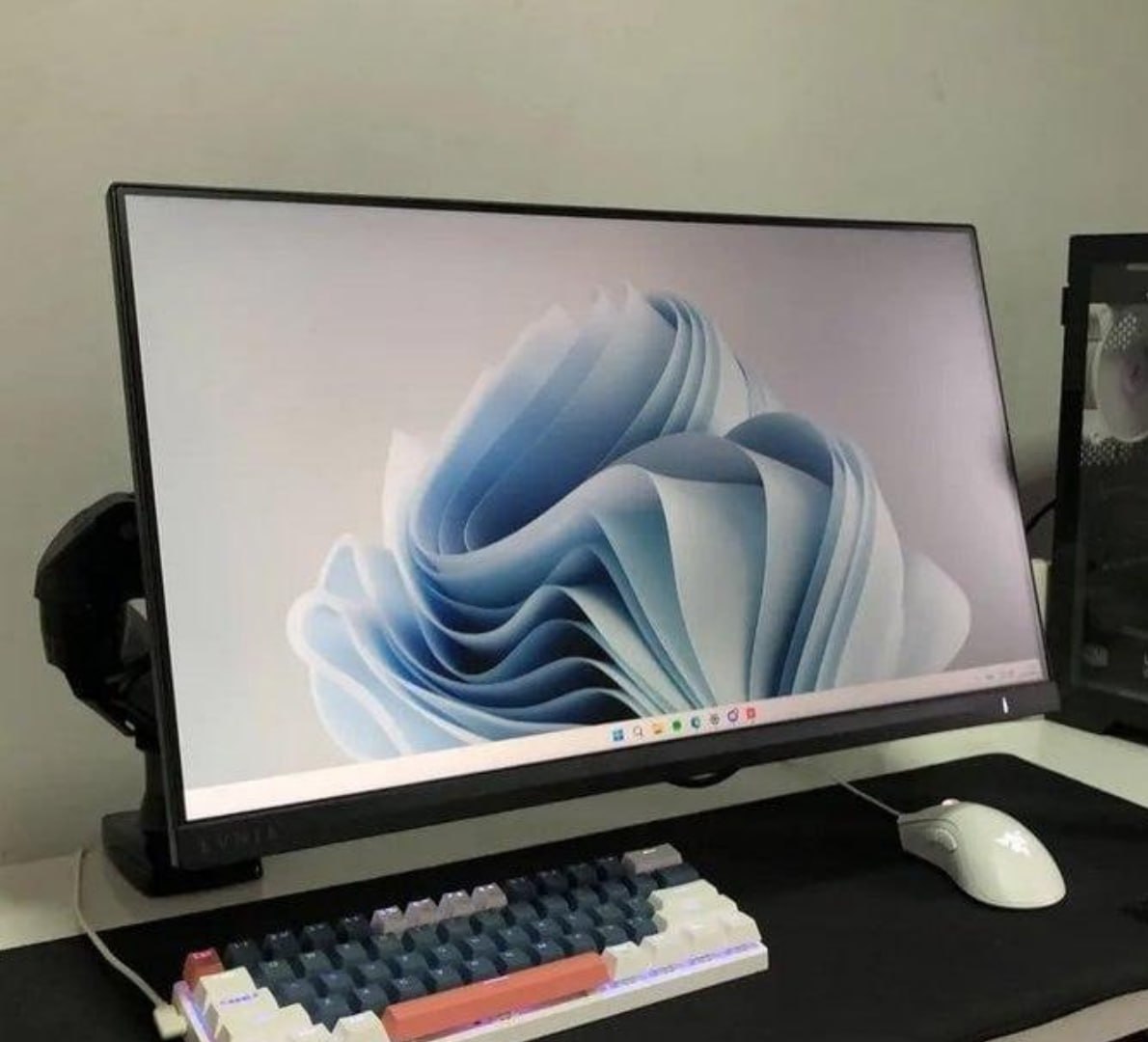 🖥 Monitor Gamer Philips Evnia 27'' 144hz 0,5ms Ips Full Hd