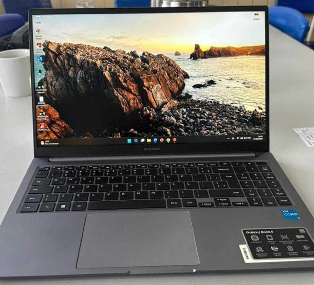 💻 Samsung Galaxy Book4 Intel Core i3-1315U, Windows 11 Home, 8GB, 256GB SSD
