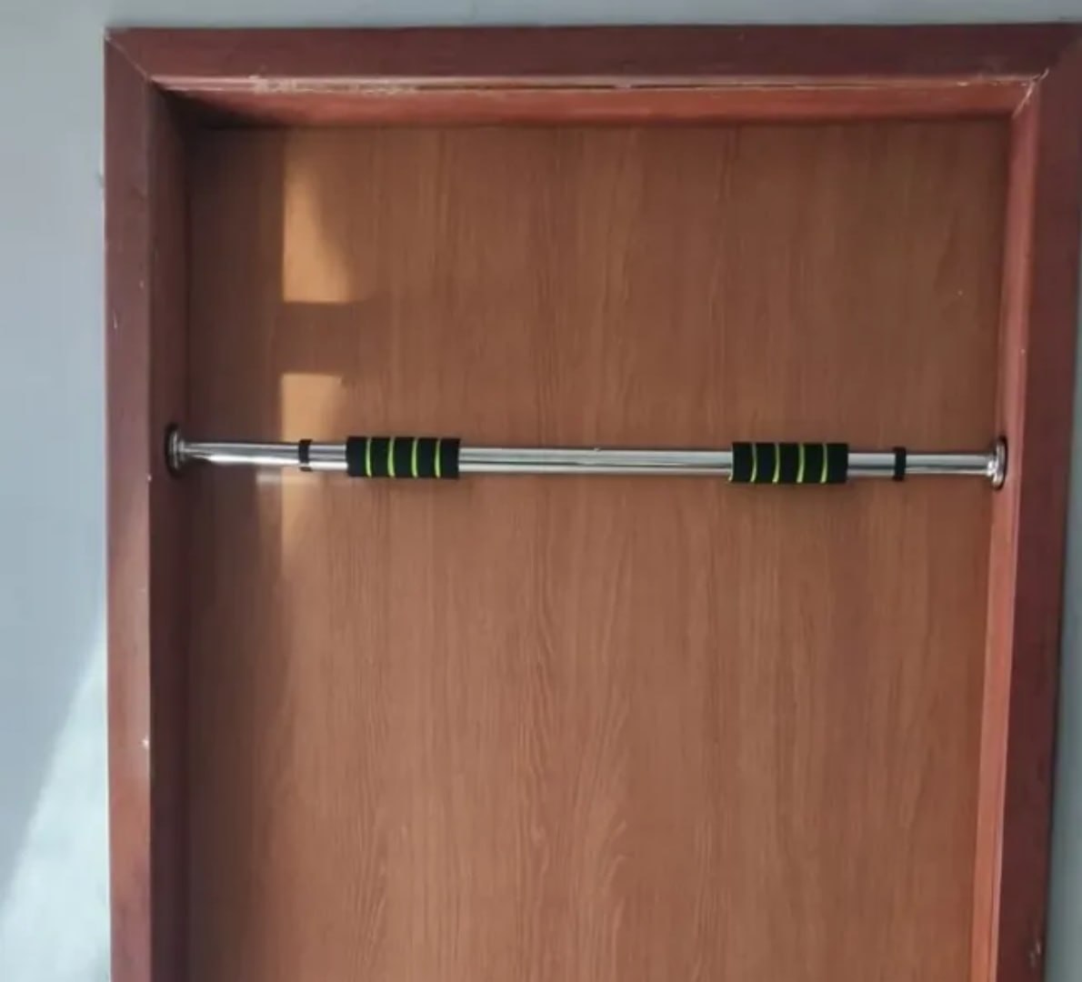 ✅ Vittak Barra Fixa para Porta Ajustável de Aço