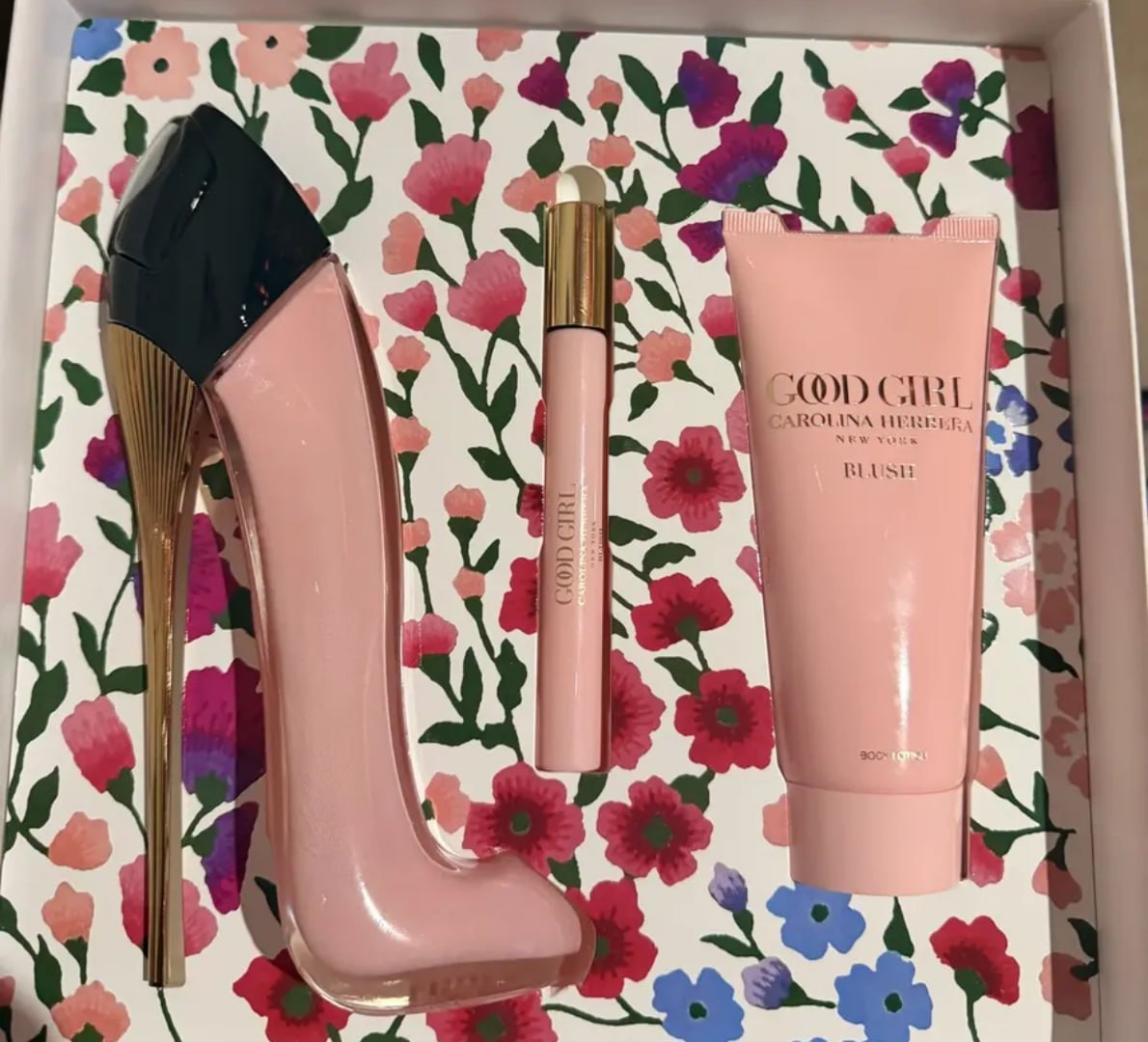 💨 Kit Good Girl Blush Carolina Herrera (Edp 80ml + Hidratante + Perfume 10ml)