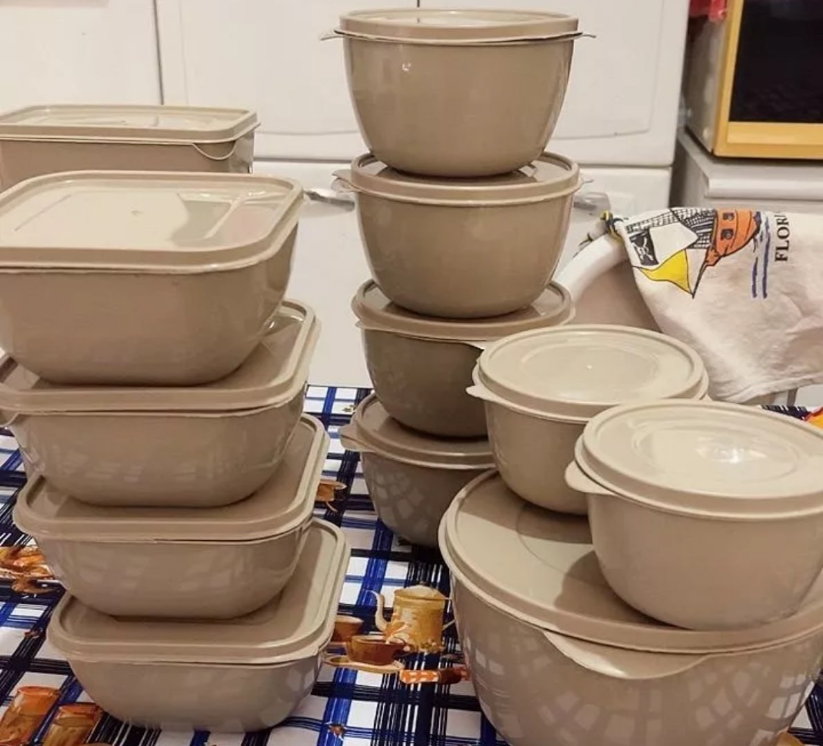✅ Kit 15 Potes Herméticos de Plástico com Tampa (3 cores)
