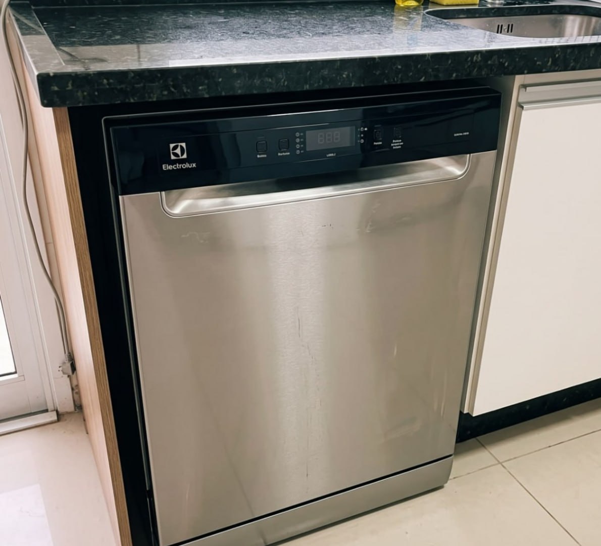 🫧 Lava-Louça Electrolux 8 Serviços Inox