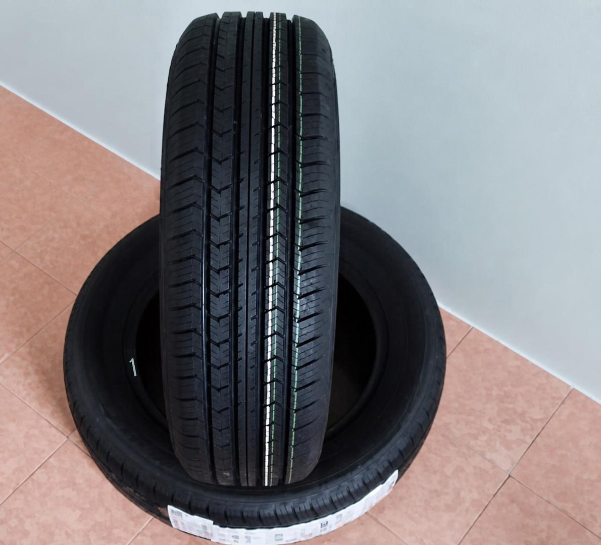 🛞 Jogo 2 Pneus Onyx Aro 15 Ny-806 195/60r15 88h
