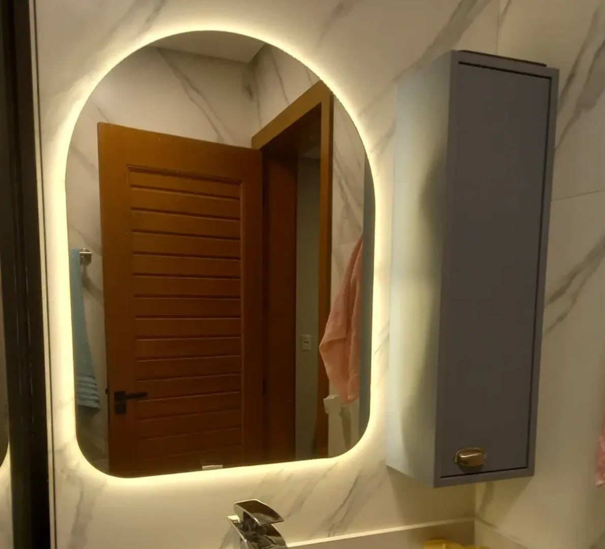 ESPELHO COM ILUMINAÇÃO É A MELHOR COISA QUE TEM