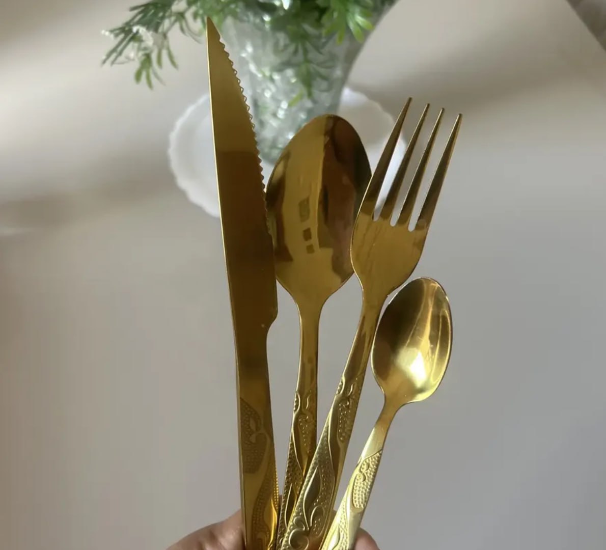 🍴 Kit Faqueiro Dourado 24pçs + Maleta Sem Estampa