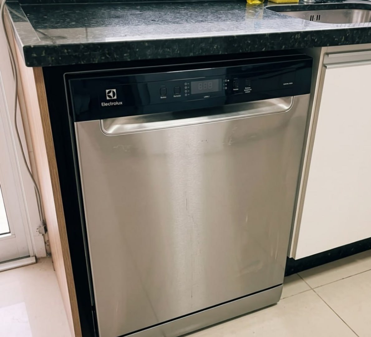 🫧 Lava-Louça Electrolux 8 Serviços Inox
