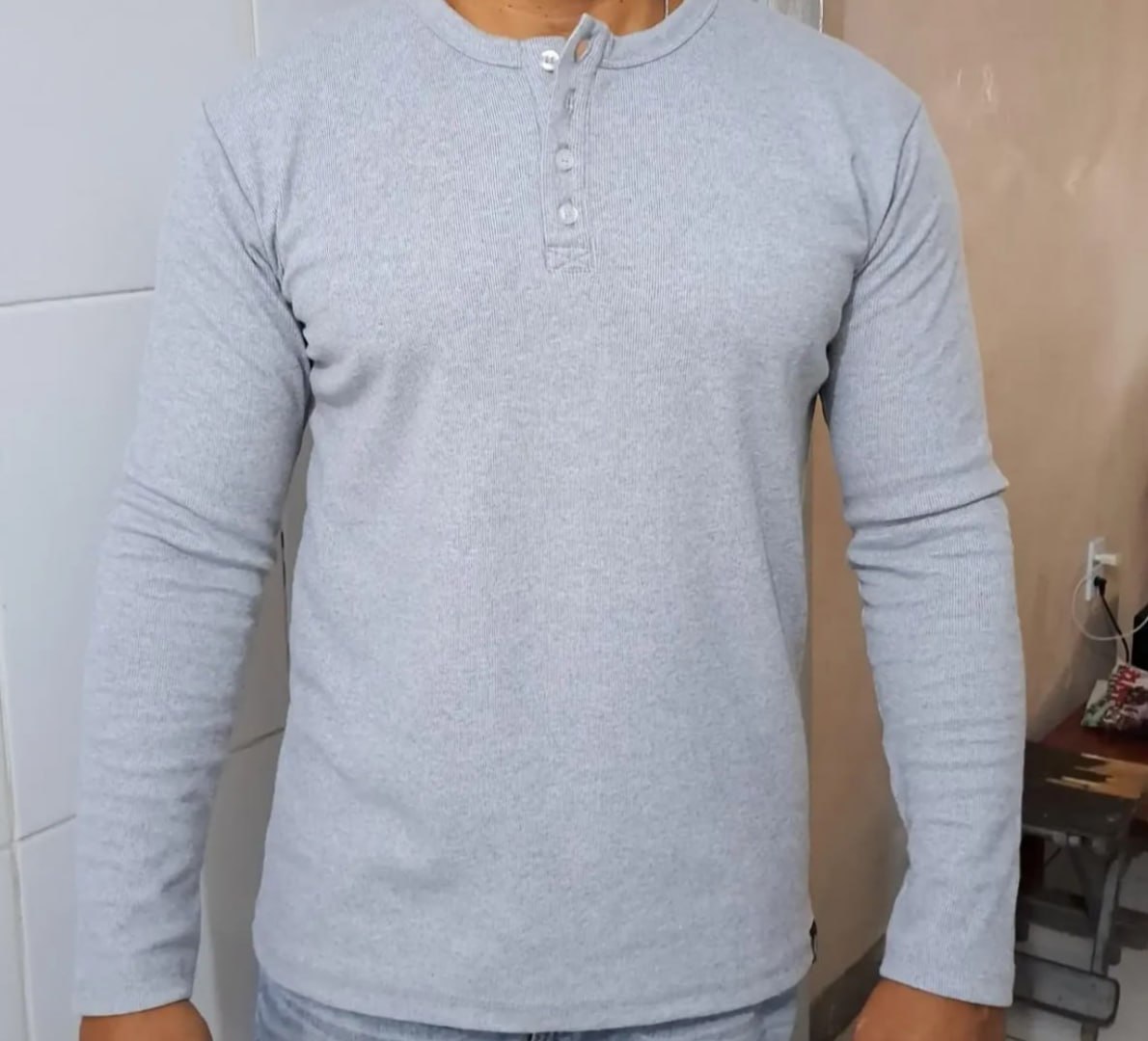 ✅ Camiseta Henley Slim Fit - Opções de Cores