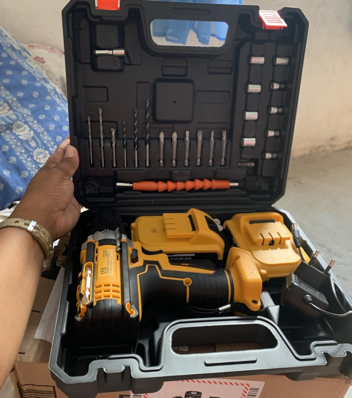 🔧 Furadeira e Parafusadeira de Impacto 36V Sem Fio com 2 Baterias + Maleta