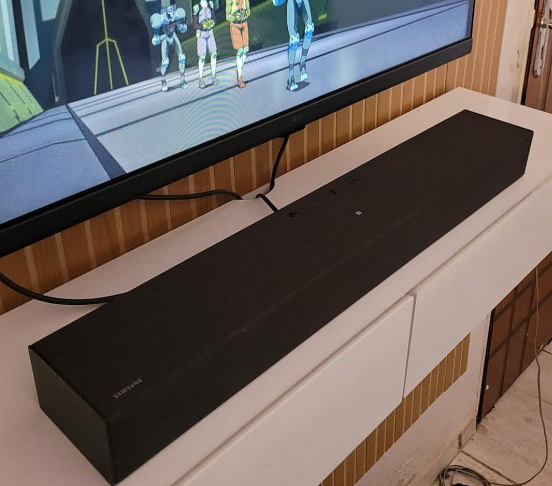 🔊 Soundbar Samsung HW-B400F, 2.0 canais, Bluetooth
