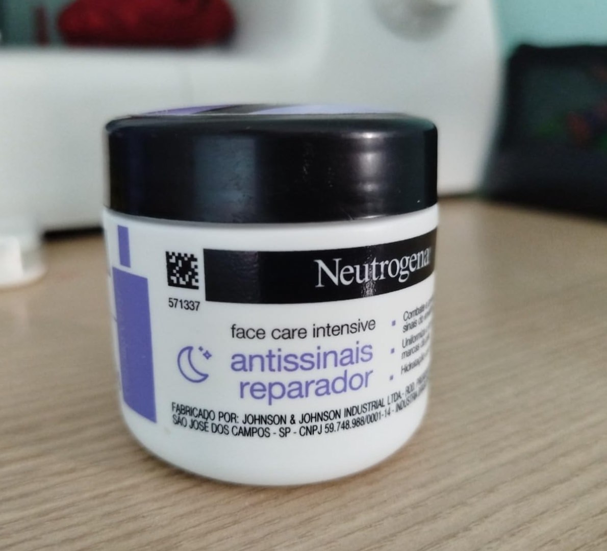 ✅ Creme Facial Hidratante Antissinais Neutrogena Face Care Intensive 100g
