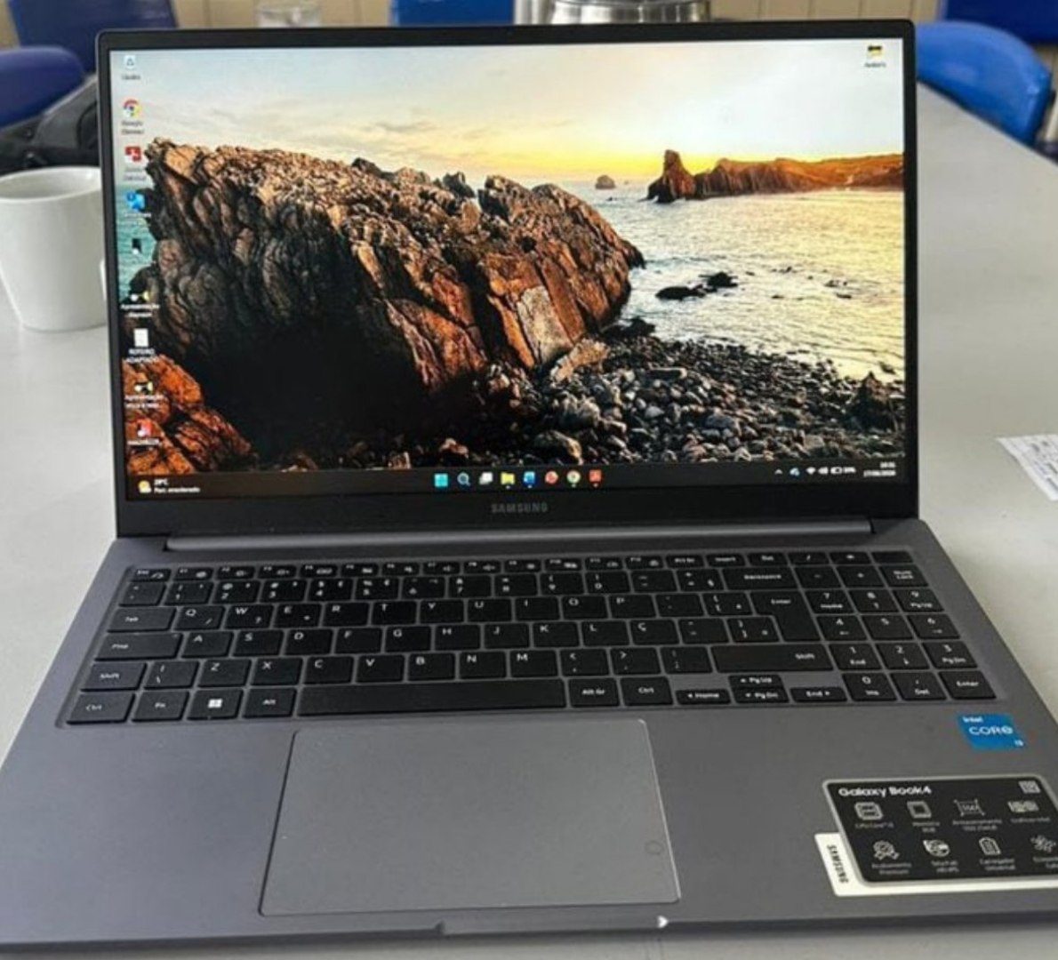 💻 Samsung Galaxy Book4 Intel Core i3-1315U, Windows 11 Home, 8GB, 256GB SSD