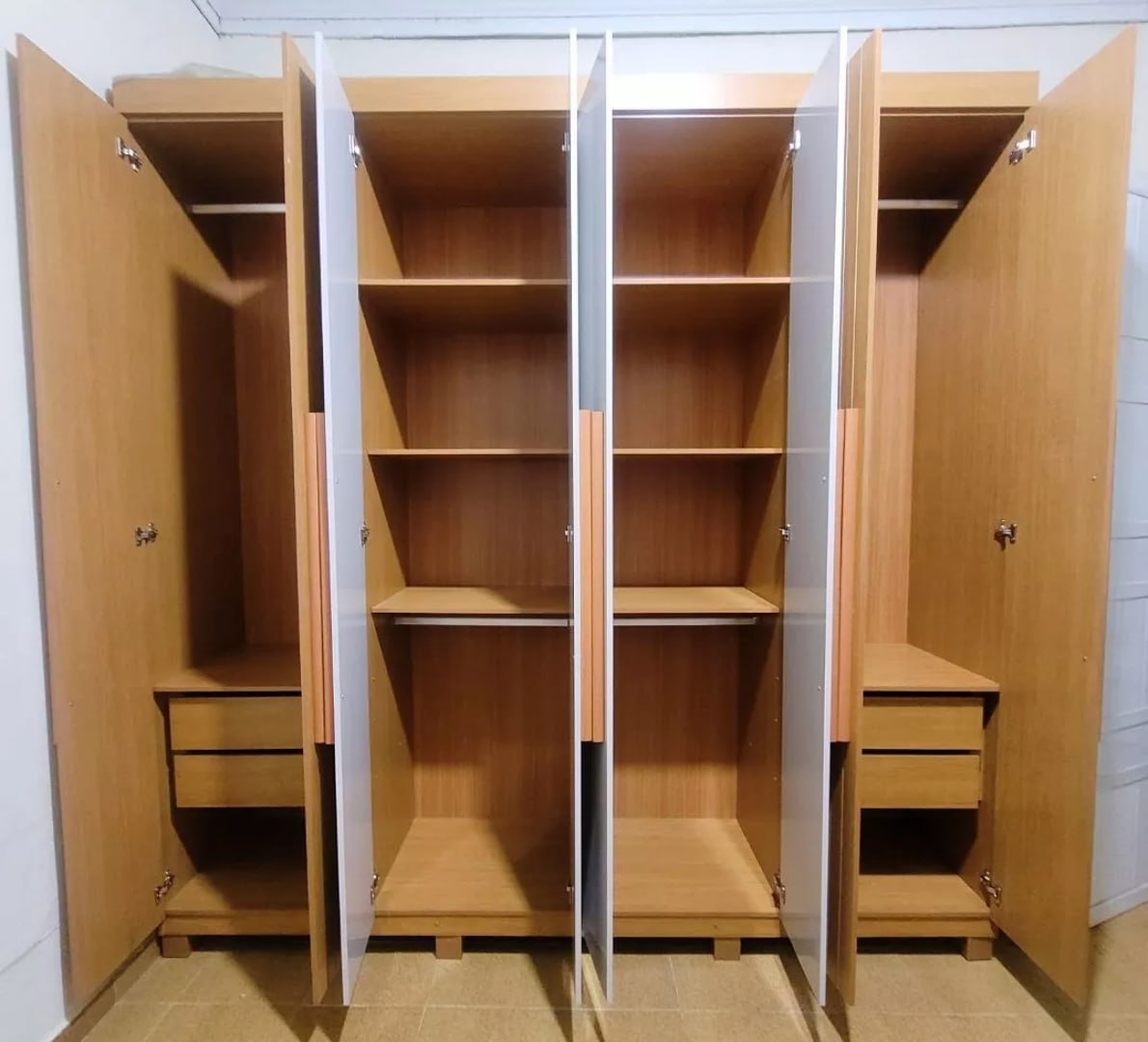 ✅ Guarda Roupa Casal Toronto MDF 8 Portas e 4 Gavetas